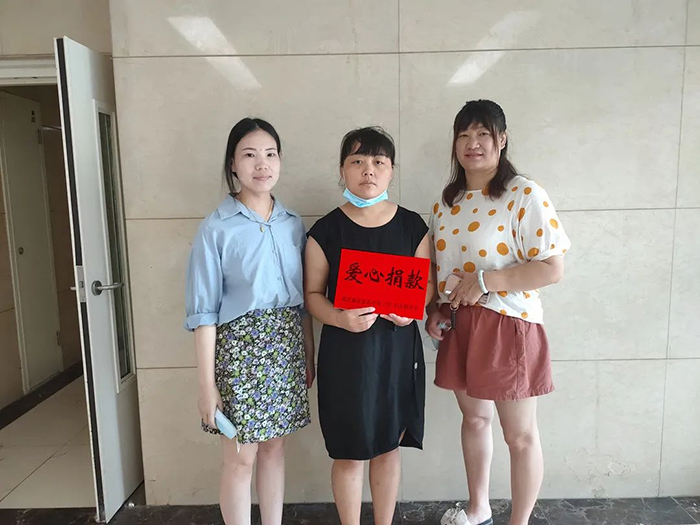 暖心慰問(wèn)，進(jìn)行中